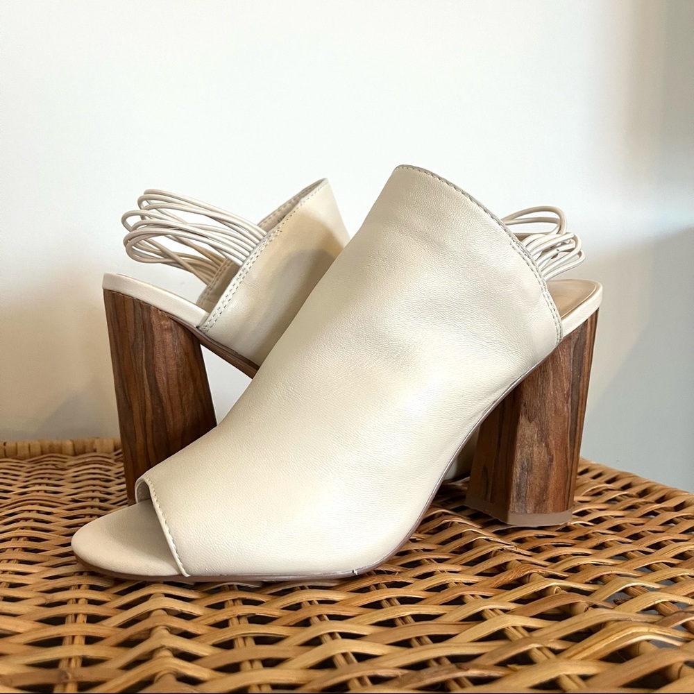 Fergie Leather Pumps NWOT